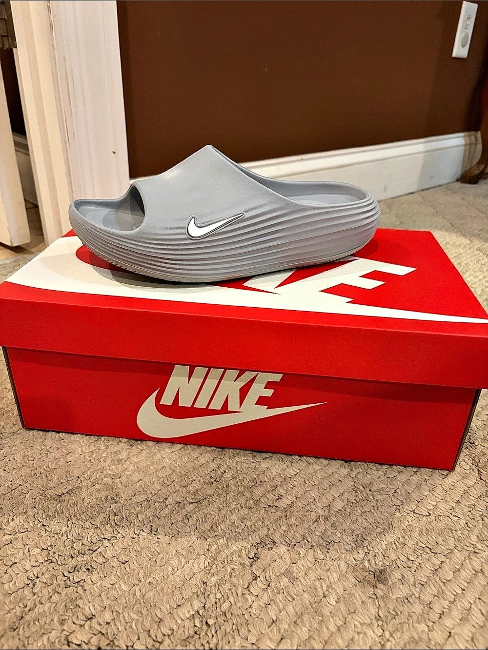 Nike ReactX Rejuven8 Slide Slides Gray Men's US 10 NWT